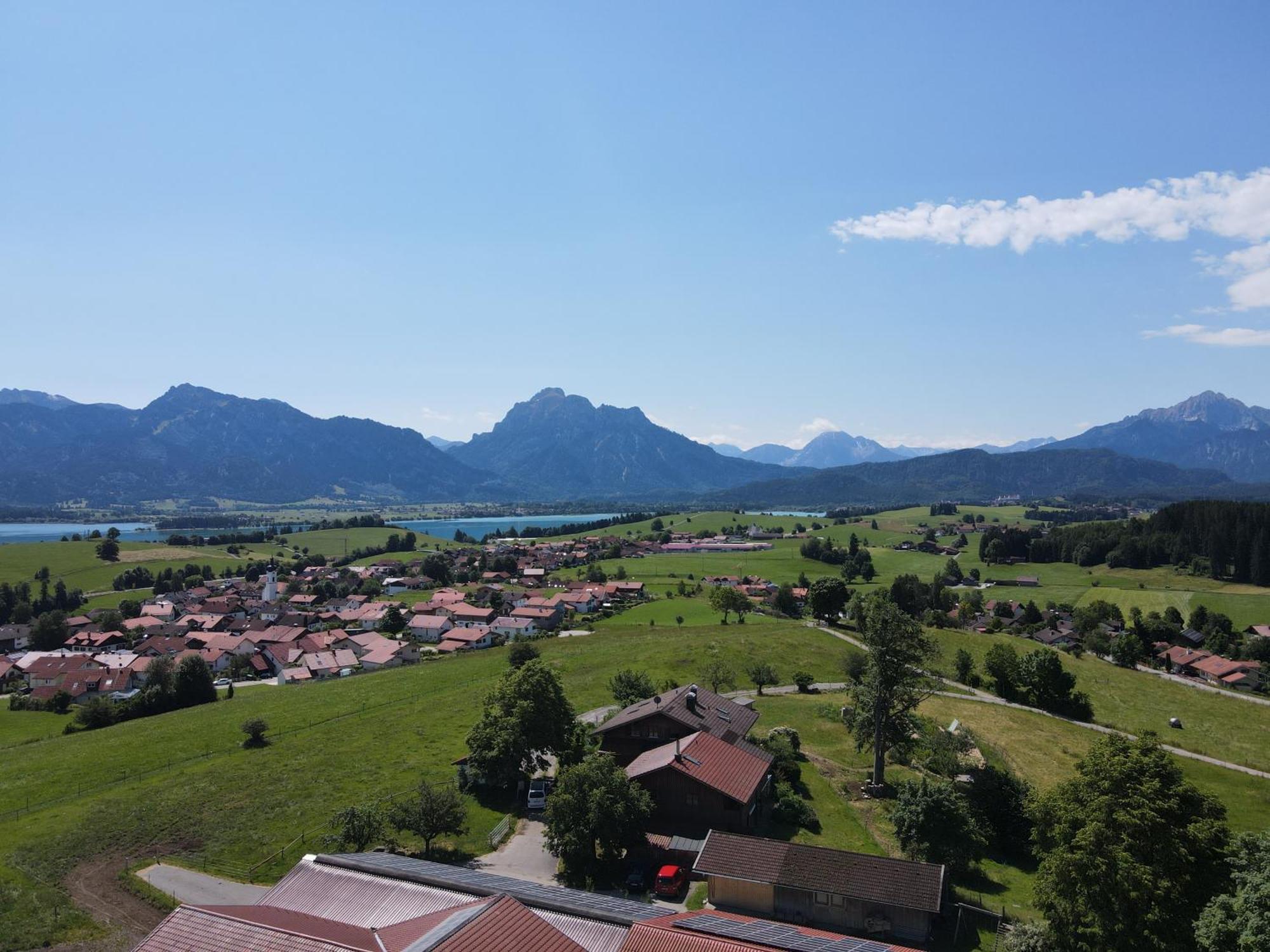 Apartment - - Biohof Stoeger - Panoramasuedbalkon - Grandiose Aussicht Auf See, Berge Und Schloss Neuschwanstein